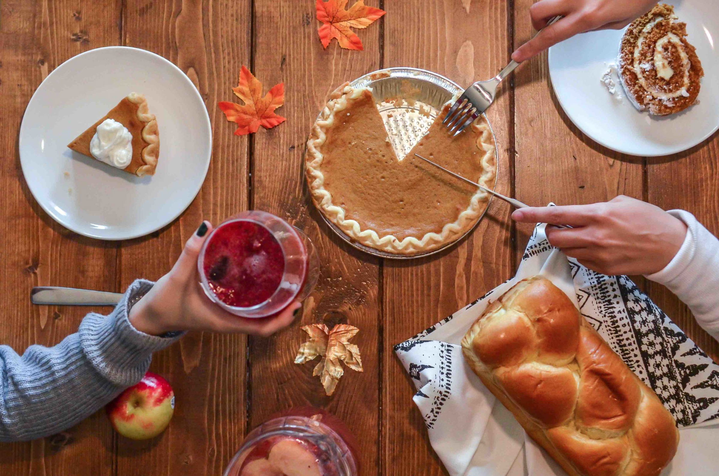 Apartment Friendsgiving: Ultimate Guide